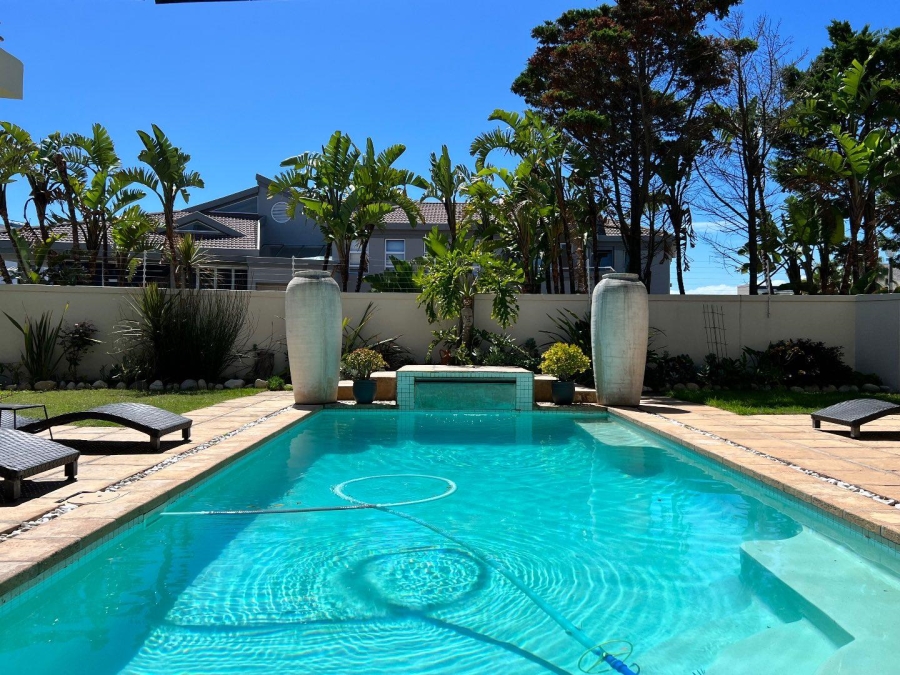 8 Bedroom Property for Sale in Sunset Beach Western Cape